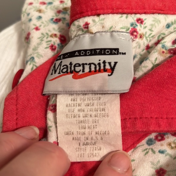 Women’s size large New Addition Maternity top - Picture 3 of 3